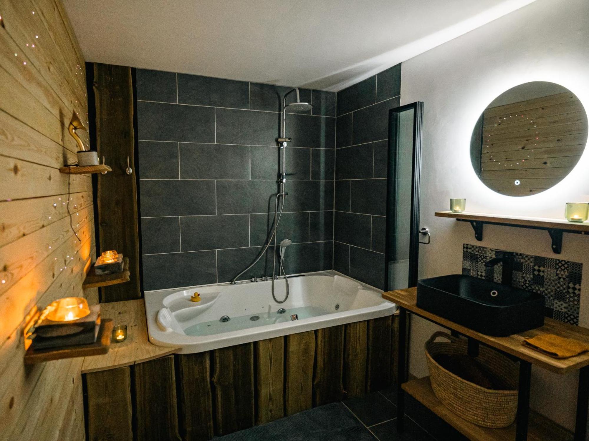 Appartement Spa Vip Pont Alsort Froid-Chapelle Exteriör bild